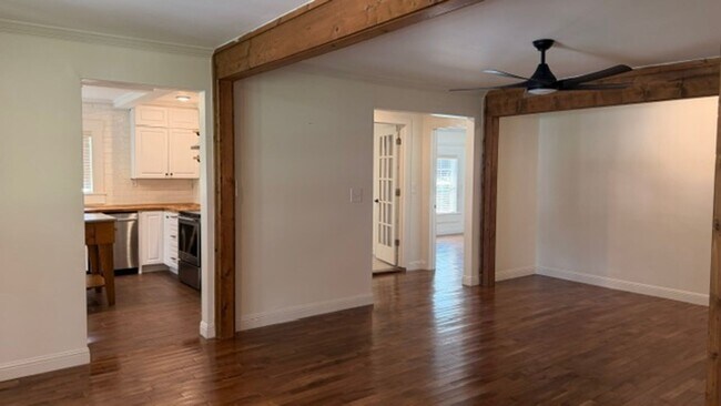 Photo - 3 Bedroom House with Carport