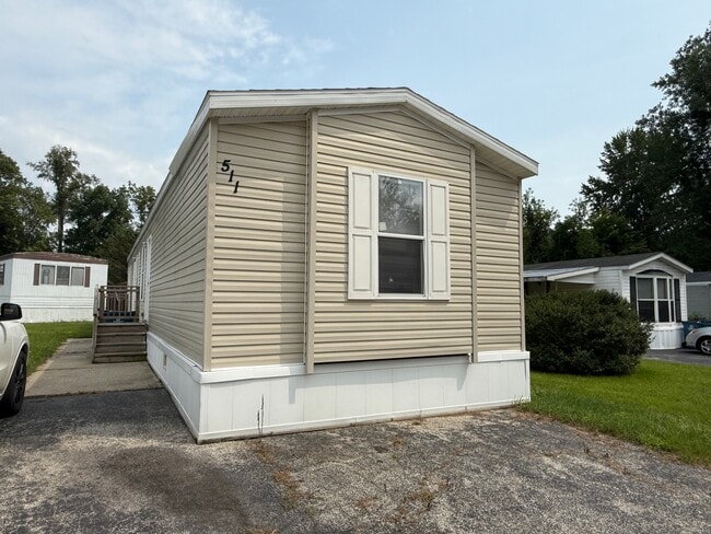 Building Photo - 511 Petty coat Dr. - Rental