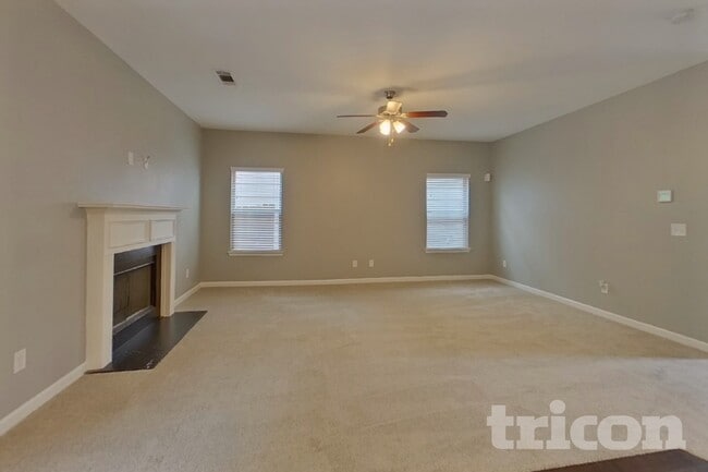 Photo - 1562 Pressley Ln