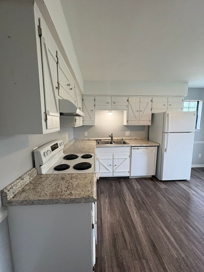 Building Photo - 32 S Germantown Rd Unit 3
