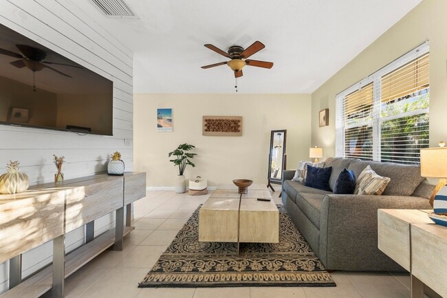 Photo - 630 Allen Ave Unit B