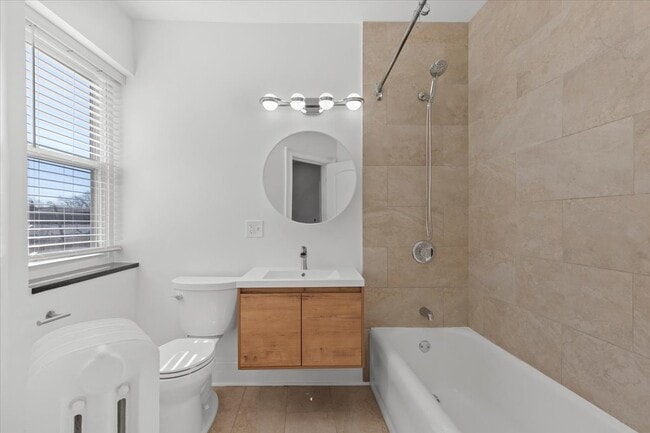 Photo - 4139 W Leland Ave Unit #  02W