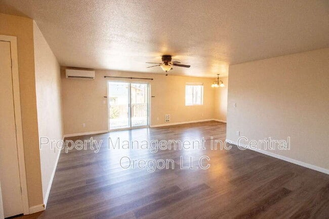 Photo - 2827 SW Pumice Ave