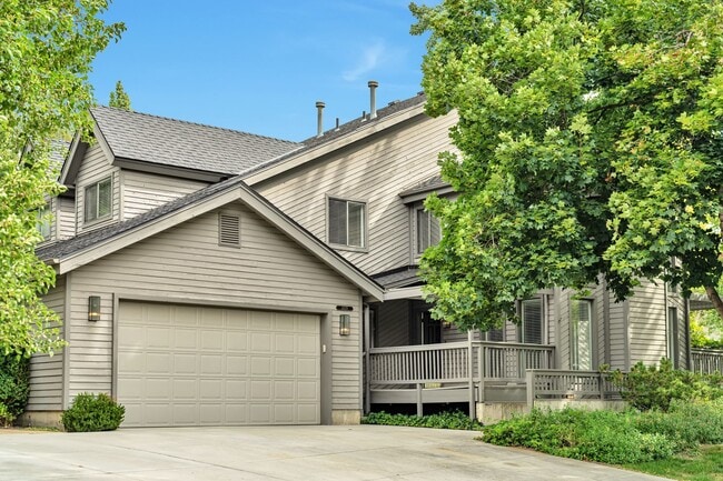 Building Photo - 4829 Arbor Cir