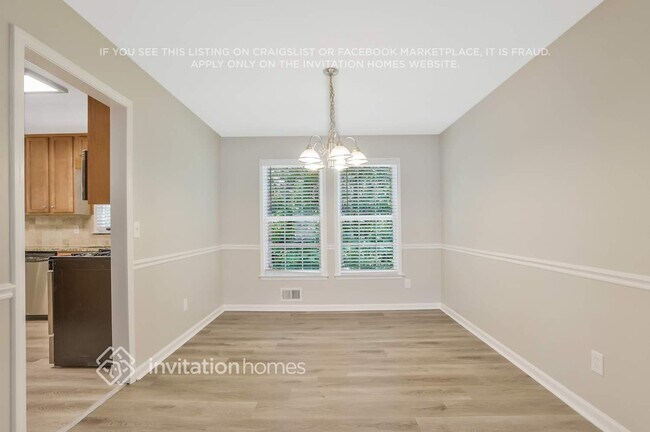 Photo - 2073 Kinridge Rd