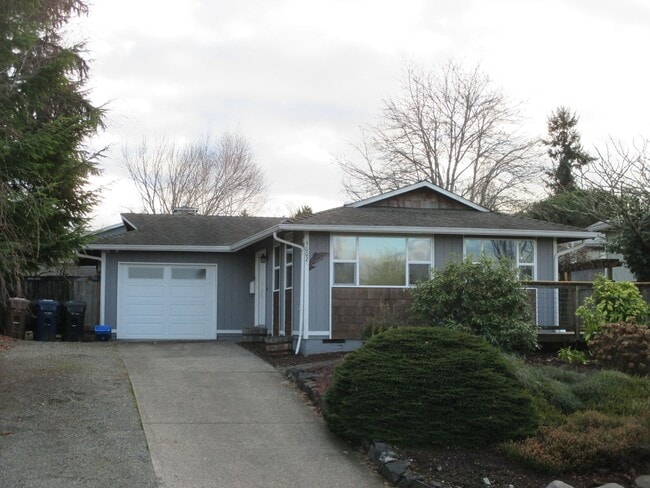 Building Photo - Delightful 3 Bedroom, 1 Bathroom Home in Tacoma