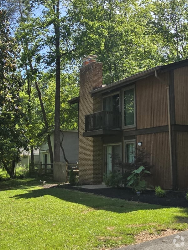 Building Photo - 6277 Occoquan Forest Dr Rental