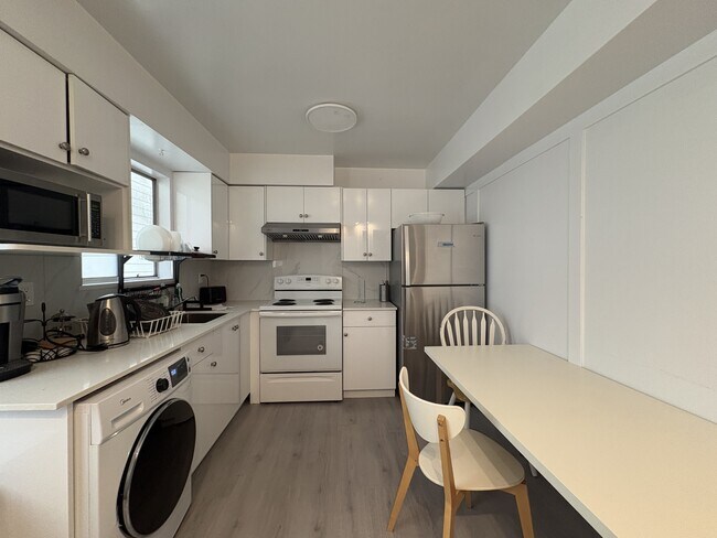 Photo - 4876 Earles St