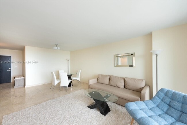 Photo - 90 Alton Rd Unidad 2605