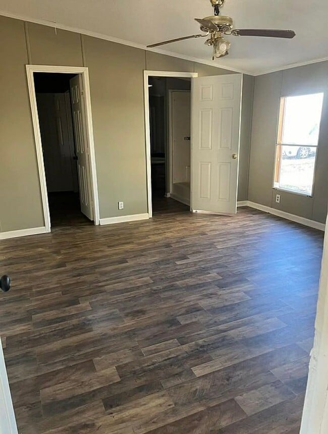 Photo - 3289 Bradshaw Rd