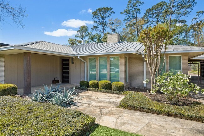 Photo - 623 Pinehaven Dr