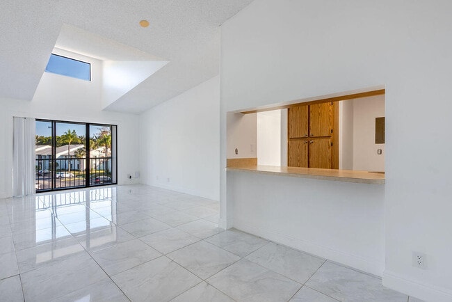 Photo - 3612 Alder Dr Unidad A3