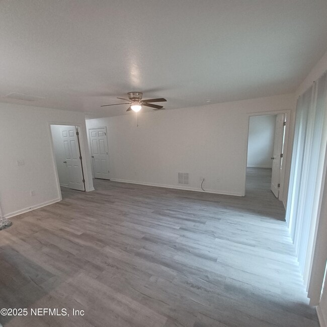 Photo - 4840 Kenneth St