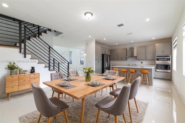 Photo - 1841 SW 145th Ave