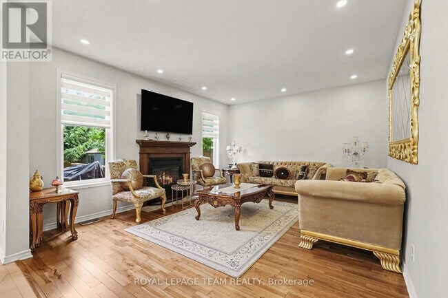 Photo - 19 Keighley Cir