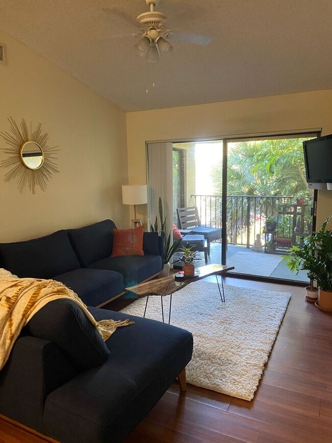 Photo - 9999 Summerbreeze Dr