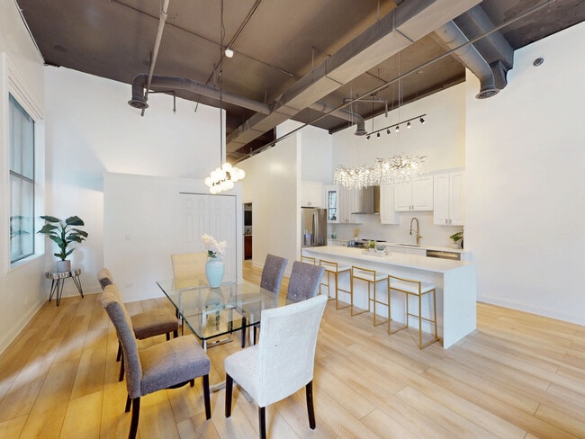 Photo - 120 S State St Unidad Floor 4