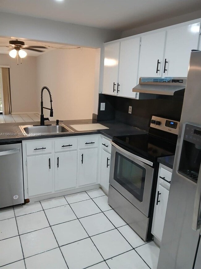 Photo - 20810 NE 8th Ct Unit 101-18