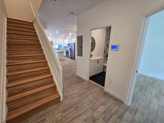 Photo - 2705 SE 15th St