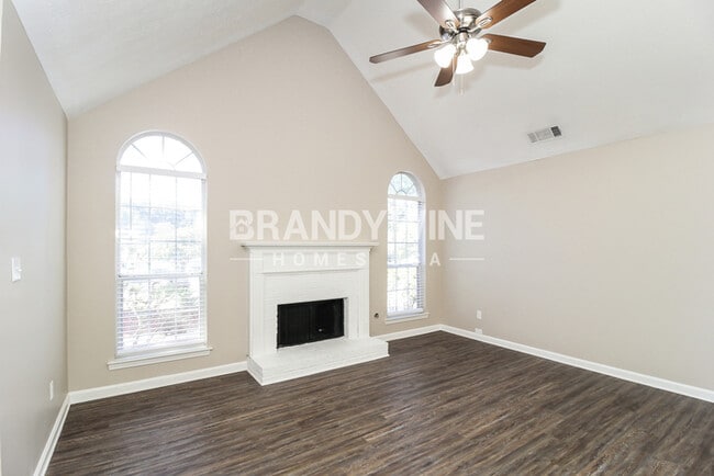 Photo - 506 Allison St