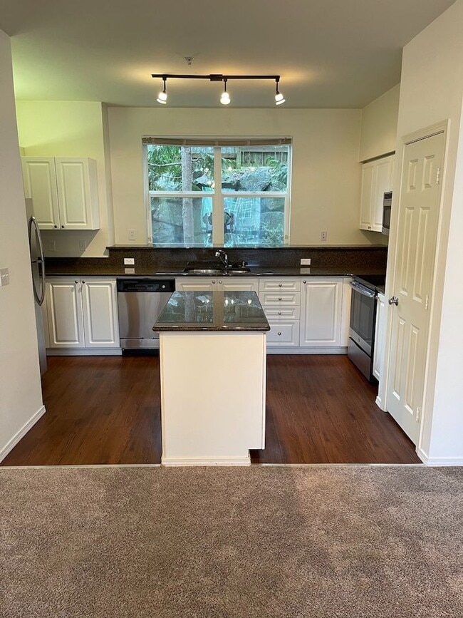 Photo - Extremely Gorgeous and Spacious 2 bedroom Condo