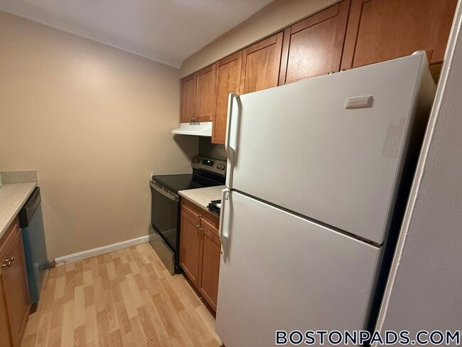 Photo - 180 Main St Unit 4