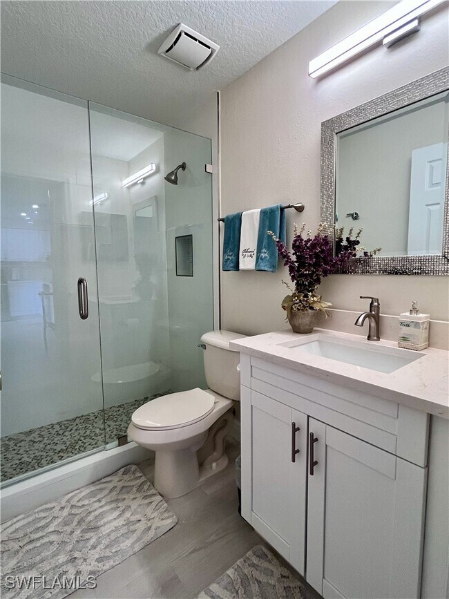 Building Photo - 6920 Huntington Lakes Cir Unit 103