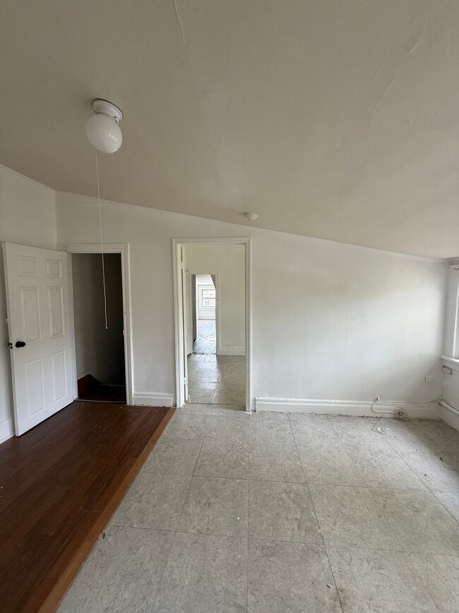 Photo - 114 Highlawn Ave Unit 3