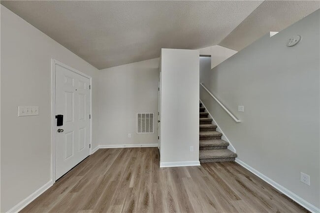 Photo - 217 Remington Ct