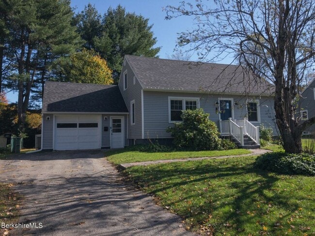 Building Photo - Beautiful Single Family Home