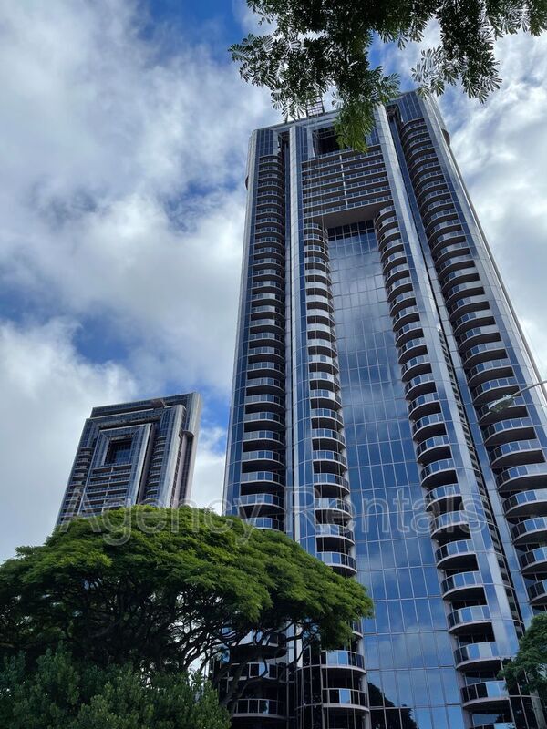 Building Photo - 415 South St Unit One Waterfront Towers (Makai)