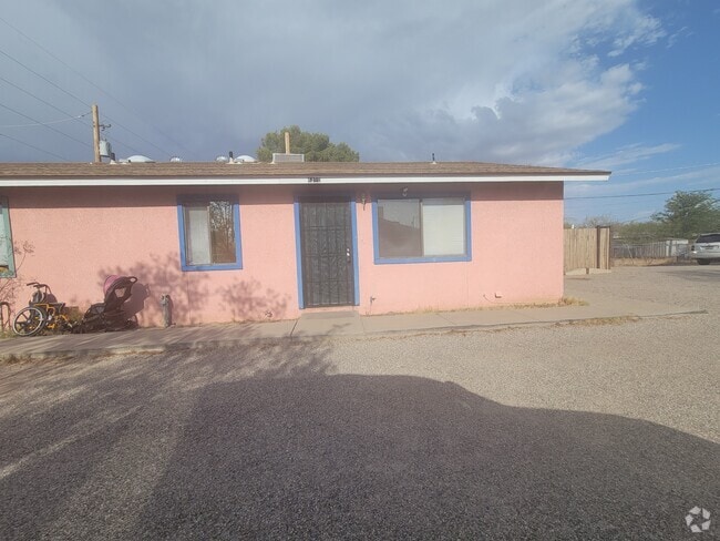Building Photo - 4310 E Glenn St Rental