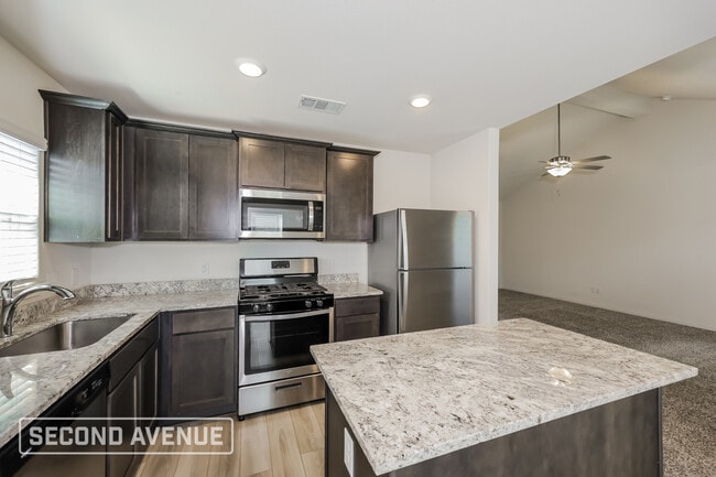 Photo - 1421 Sunkiss Dr