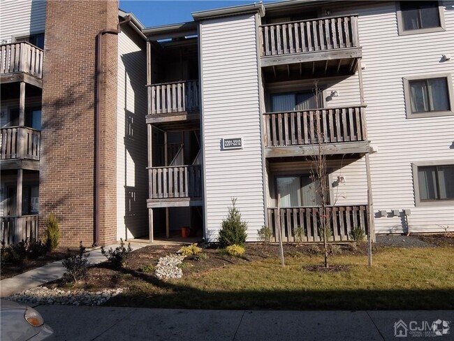 Building Photo - 2206 Ravens Crest Dr Rental