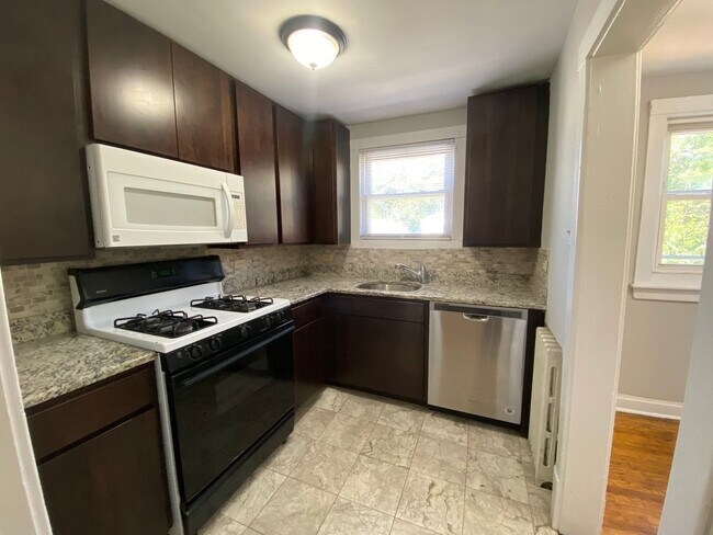 4210 N Kilpatrick Ave Unidad 2F