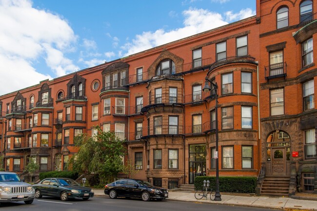 Photo - 529 Beacon St Unidad 17 Rental
