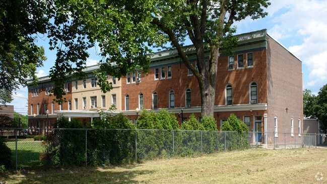 Photo - Clinton Court