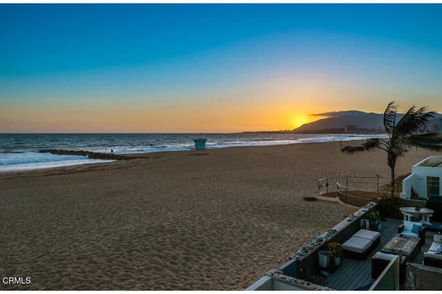 Photo - 998 Sharon Ln