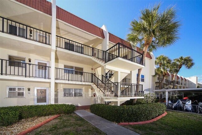 Photo - 270 Santa Maria St