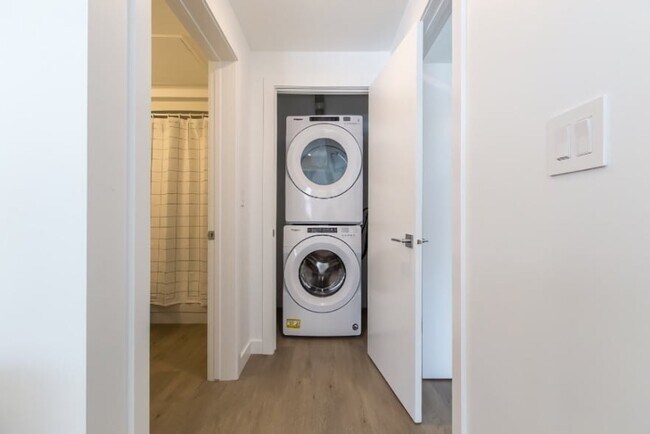 Photo - 530 River Avenue