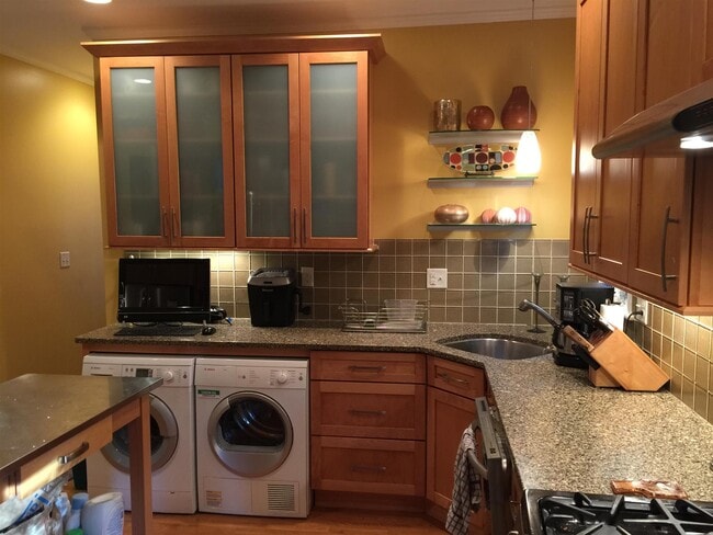 Photo - 14 Greenville St Unidad 1 Rental