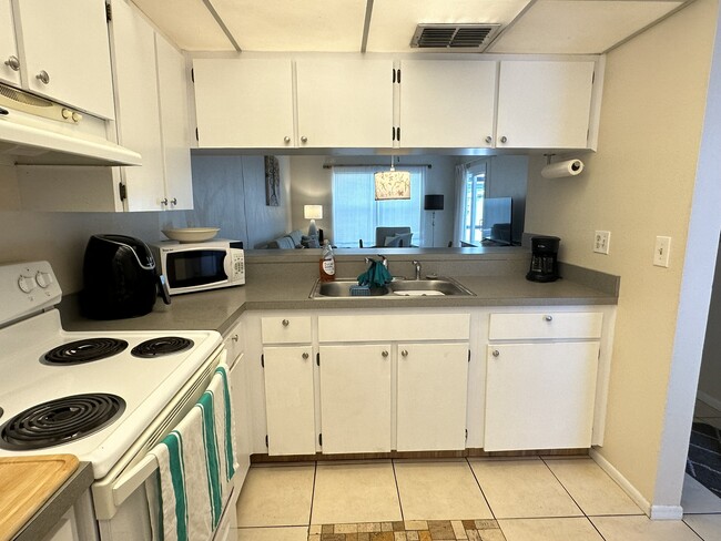 kitchen - 7315 Parkside Villas Dr Unit 7315 Parkside Villas