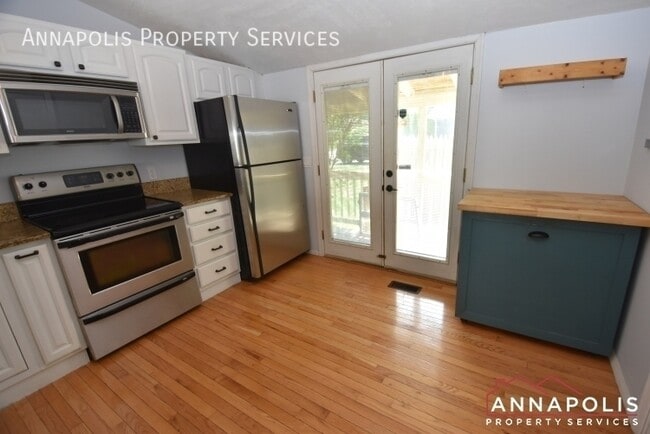 Photo - 1210 Louis Ave