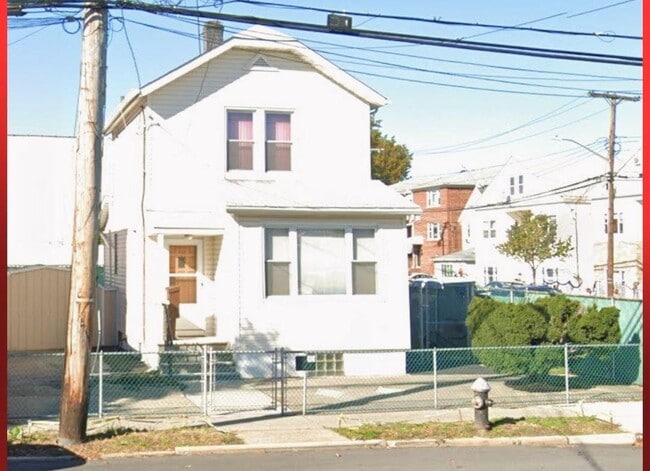 Photo - 3175 Layton Ave Apartamento