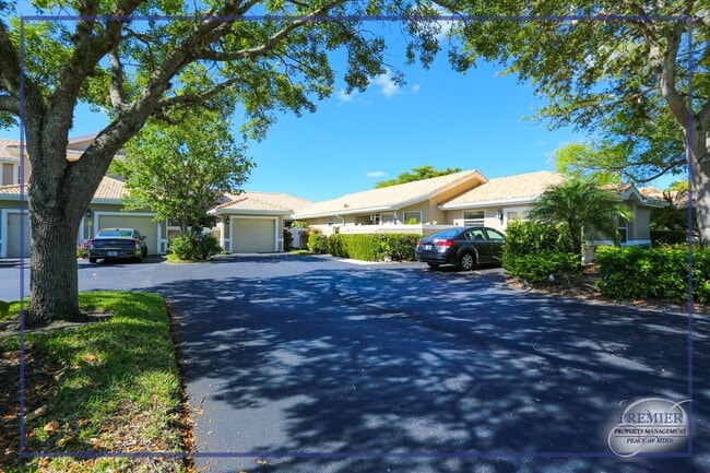 Building Photo - 402 Emerald Bay Cir