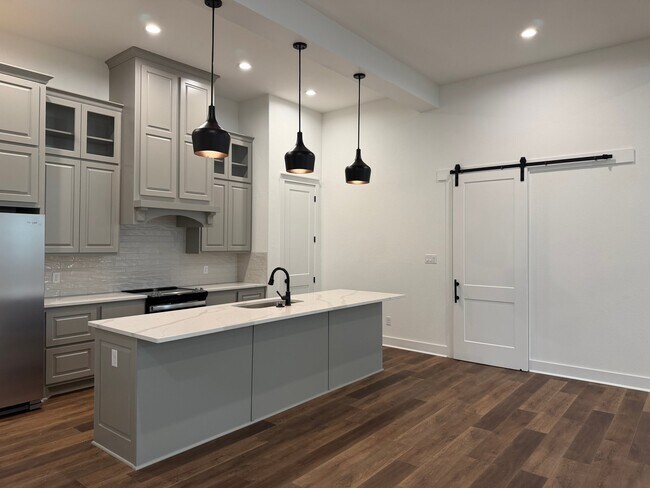 Photo - 5041 Mooney Fls Dr