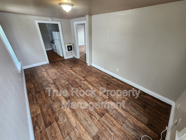 Photo - 204 1/2 E 2nd