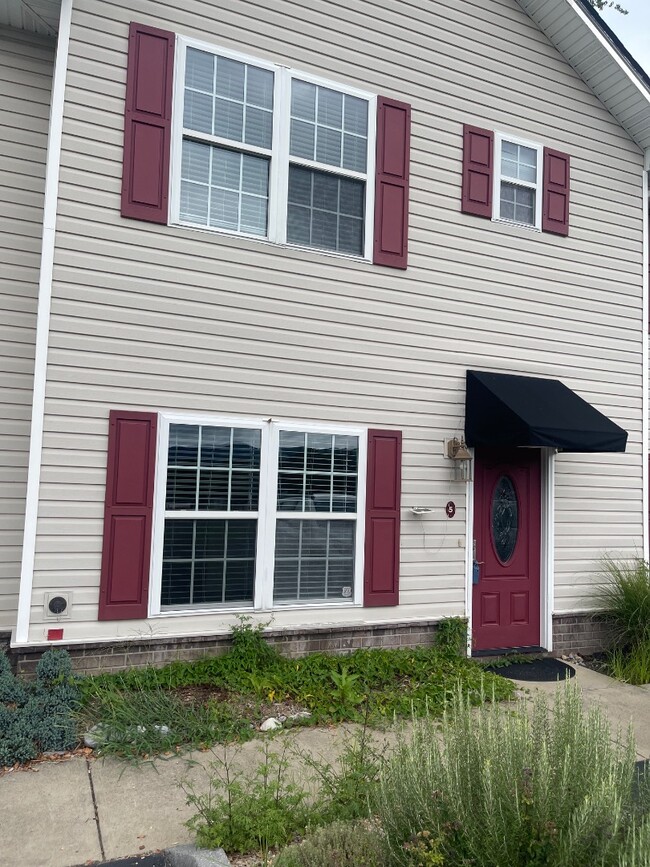 Photo - 614 N Center St
