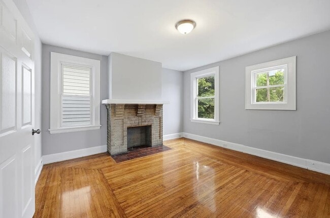 Photo - 1762 Williams Ave