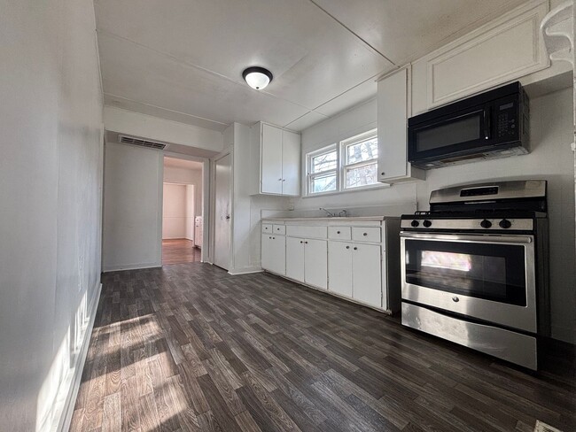 Photo - Large 2 Bedroom Home with a Garage